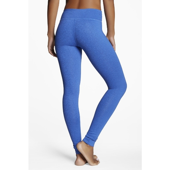🌹Fabletics Salar Printed PowerHold® Legging - Picture 2 of 9